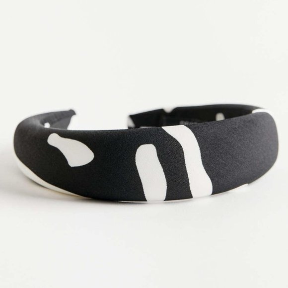 Valet Studio Annalise Headband in Black - Picture 3 of 9